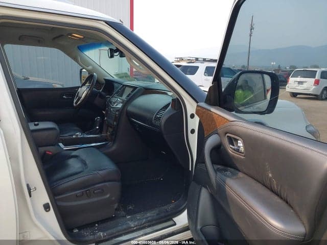 2017 INFINITI QX80 5