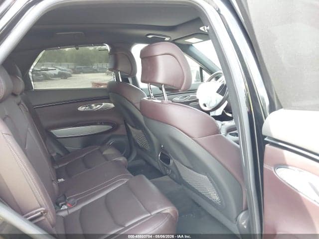 2022 GENESIS GV70 2.5T AWD 8