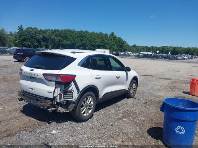 2020 FORD ESCAPE SE 4