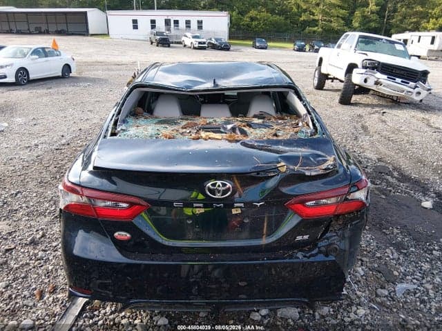 2021 TOYOTA CAMRY SE 16