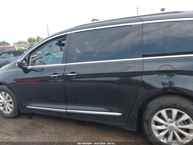 2018 CHRYSLER PACIFICA TOURING L 14