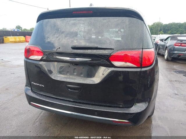 2018 CHRYSLER PACIFICA TOURING L 16