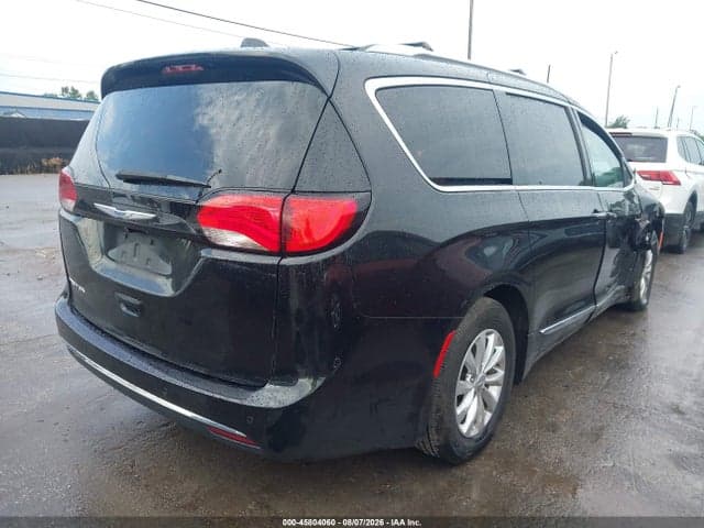 2018 CHRYSLER PACIFICA TOURING L 4