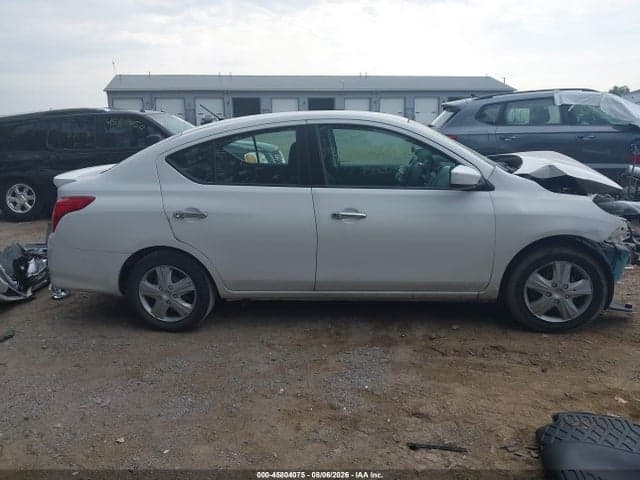 2019 NISSAN VERSA 1.6 SV 14
