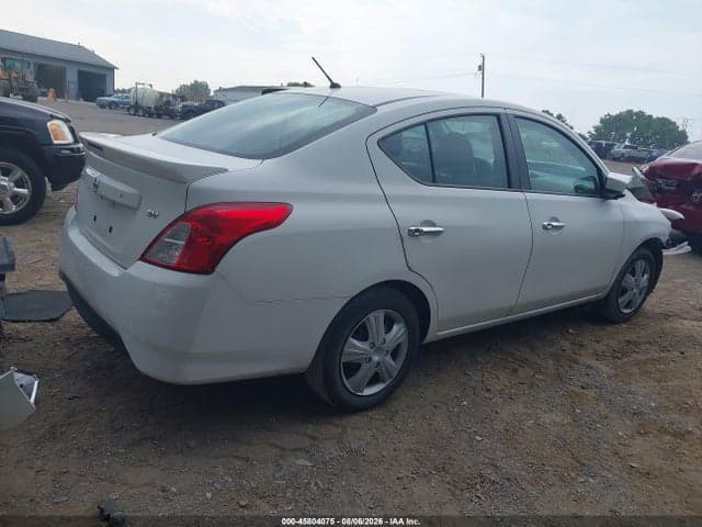 2019 NISSAN VERSA 1.6 SV 4