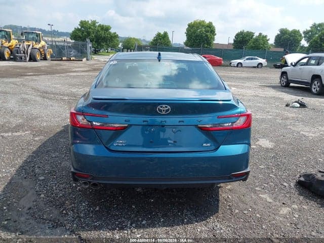 2025 TOYOTA CAMRY SE 16