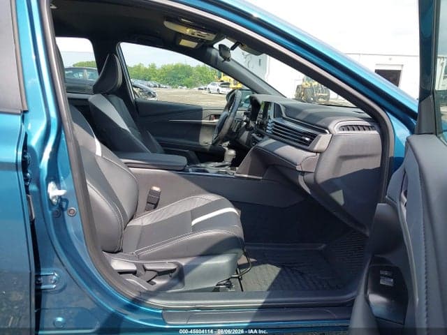 2025 TOYOTA CAMRY SE 5
