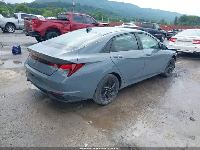 2021 HYUNDAI ELANTRA SEL 4