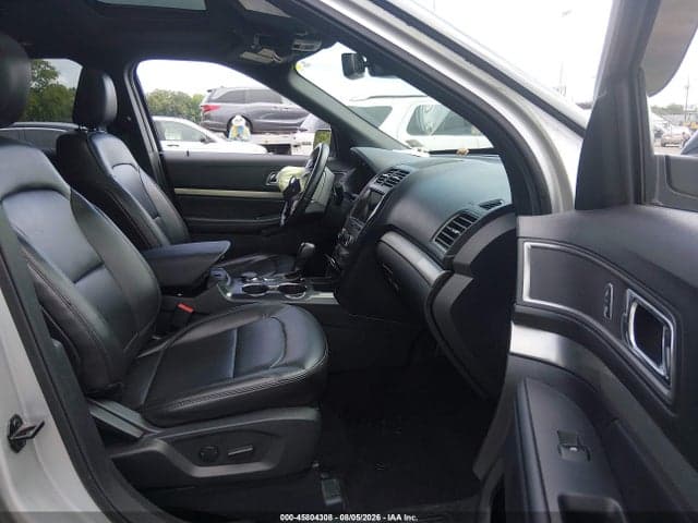 2019 FORD EXPLORER XLT 5