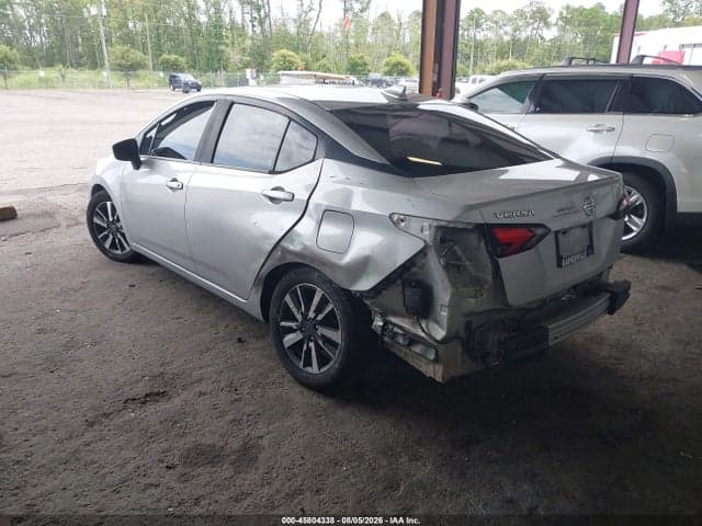 2021 NISSAN VERSA SV XTRONIC CVT 3