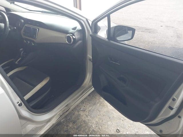 2021 NISSAN VERSA SV XTRONIC CVT 5