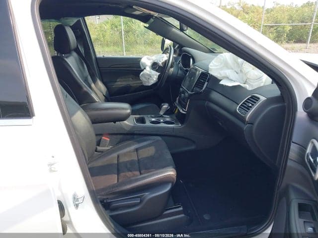 2020 JEEP GRAND CHEROKEE LAREDO E 4X4 5