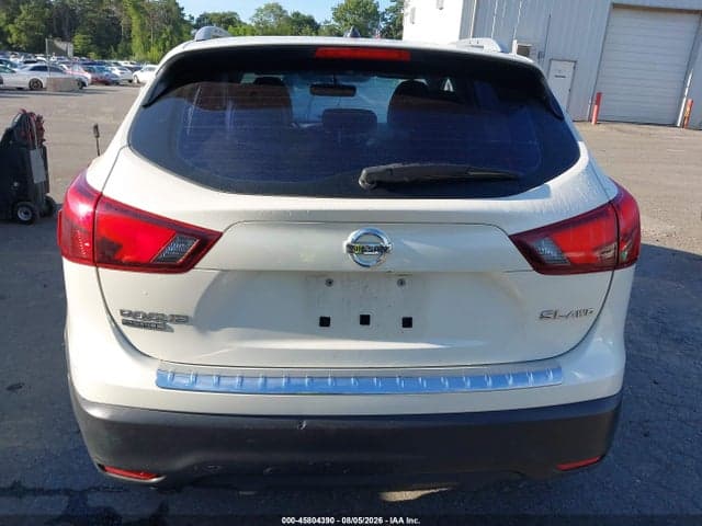 2017 NISSAN ROGUE SPORT SL 16