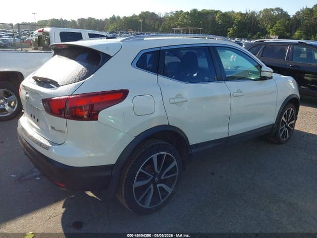 2017 NISSAN ROGUE SPORT SL 4