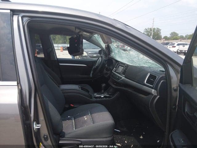 2019 TOYOTA HIGHLANDER LE 5