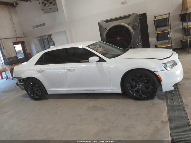 2019 CHRYSLER 300 300S 14