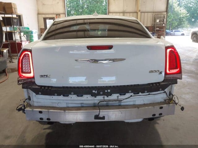 2019 CHRYSLER 300 300S 17