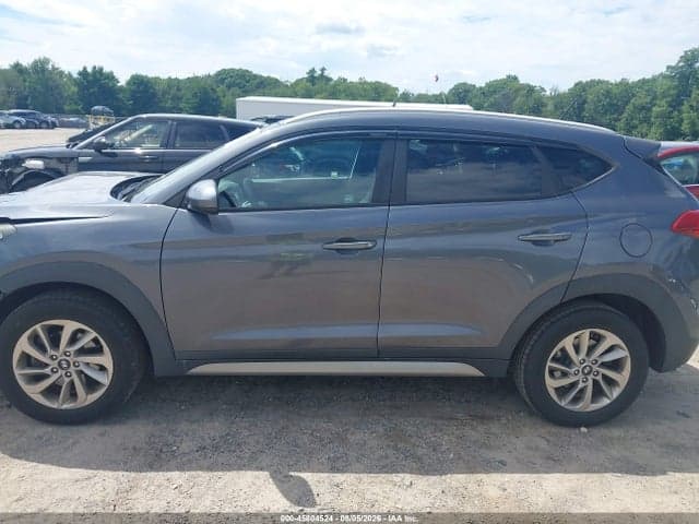 2017 HYUNDAI TUCSON SE 15