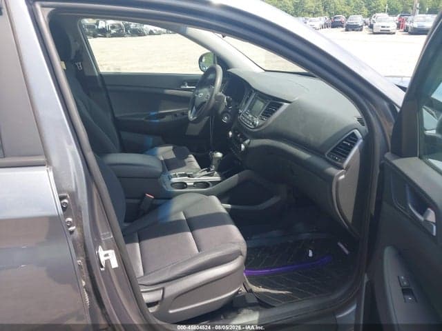 2017 HYUNDAI TUCSON SE 5