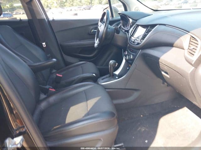 2019 CHEVROLET TRAX LT 5