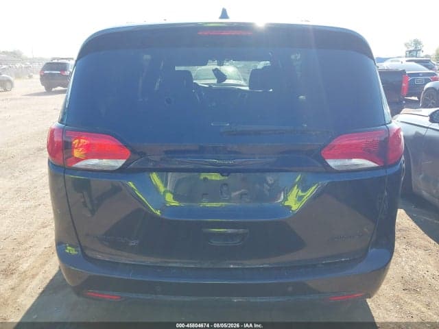 2019 CHRYSLER PACIFICA LIMITED 16