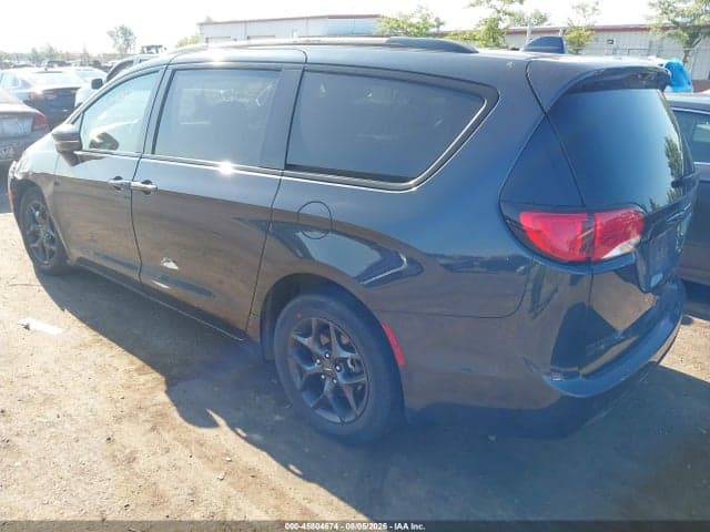 2019 CHRYSLER PACIFICA LIMITED 3