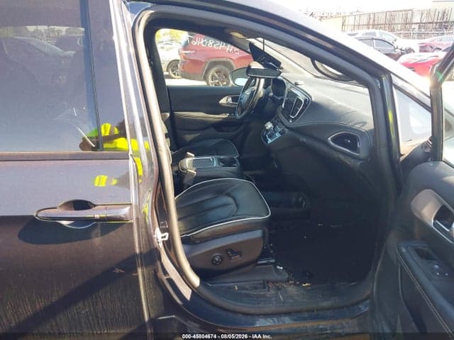 2019 CHRYSLER PACIFICA LIMITED 5