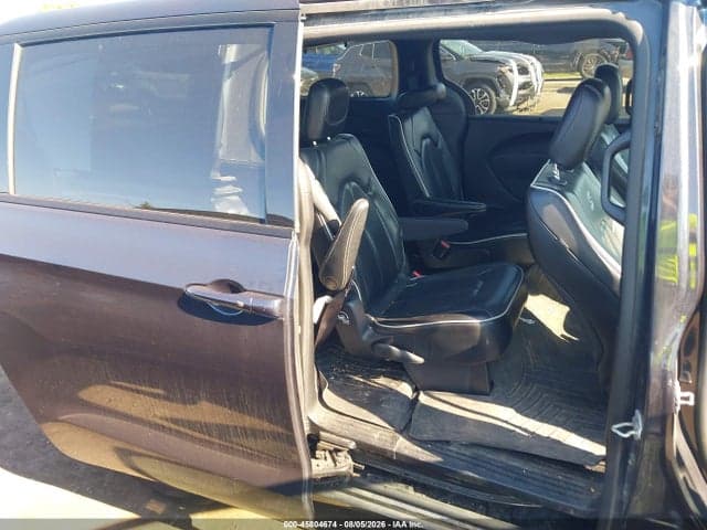 2019 CHRYSLER PACIFICA LIMITED 8