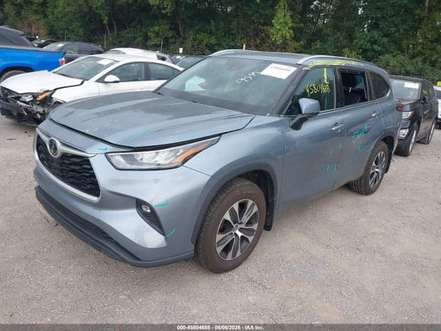2020 TOYOTA HIGHLANDER XLE 2