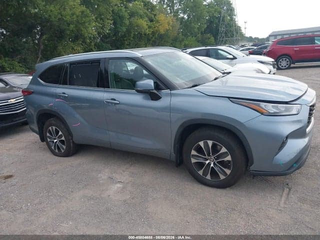 2020 TOYOTA HIGHLANDER XLE 13