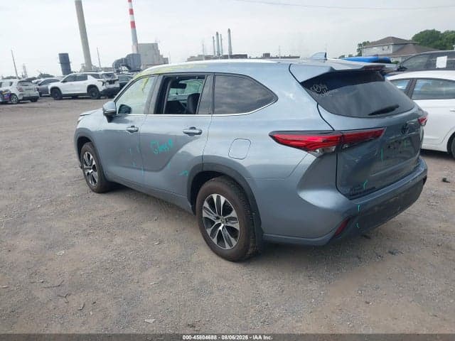 2020 TOYOTA HIGHLANDER XLE 3