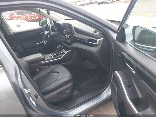 2020 TOYOTA HIGHLANDER XLE 5