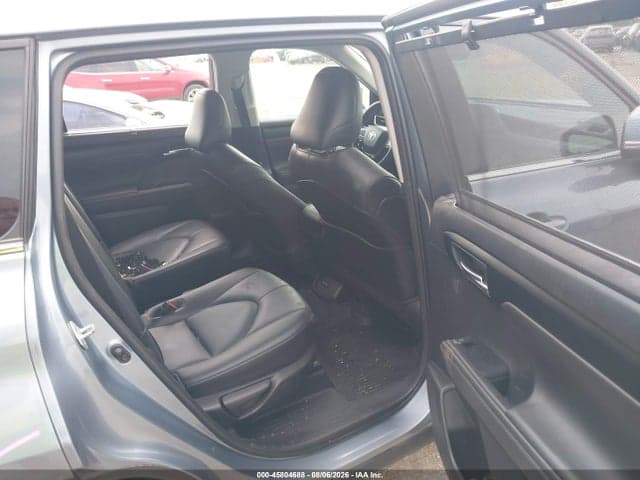 2020 TOYOTA HIGHLANDER XLE 8