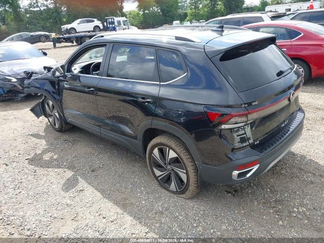 2025 VOLKSWAGEN TAOS 1.5T SE 3