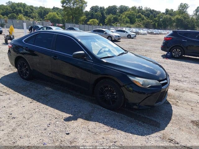 2017 TOYOTA CAMRY SE - 1