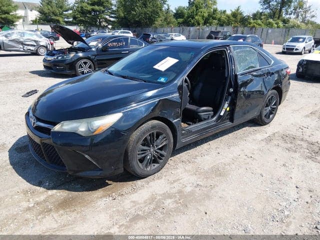 2017 TOYOTA CAMRY SE 2