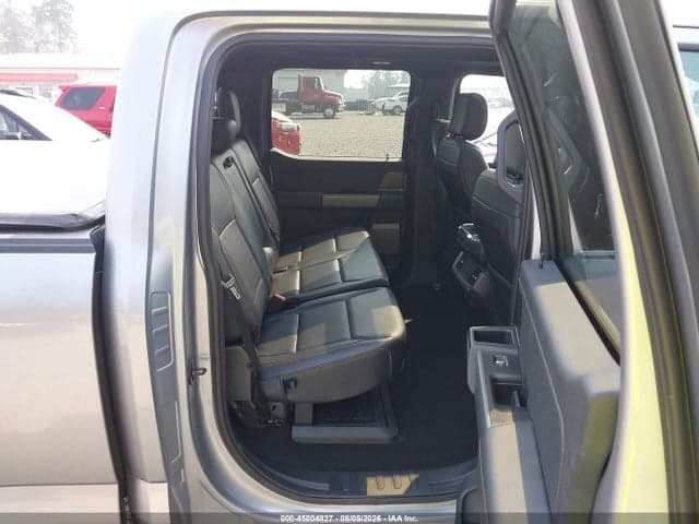 2025 FORD F-150 LARIAT 19