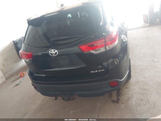 2019 TOYOTA HIGHLANDER XLE 16