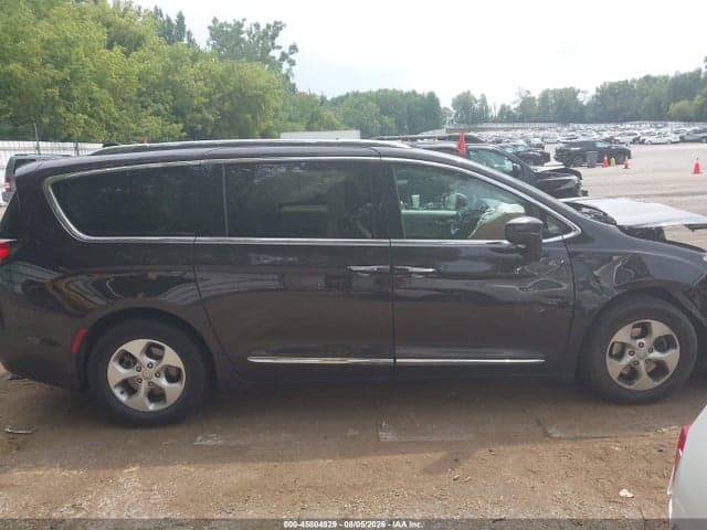 2017 CHRYSLER PACIFICA TOURING-L PLUS 13