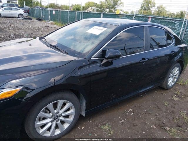 2018 TOYOTA CAMRY LE 15