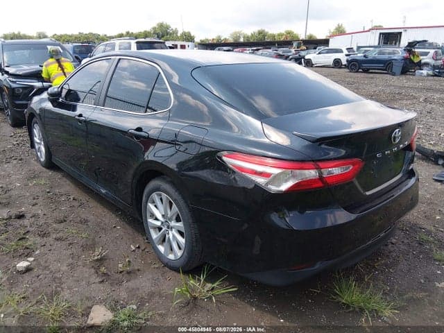 2018 TOYOTA CAMRY LE 3