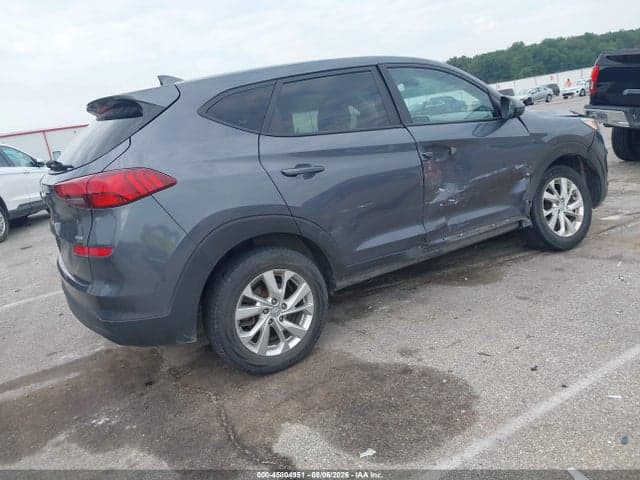 2021 HYUNDAI TUCSON SE 4