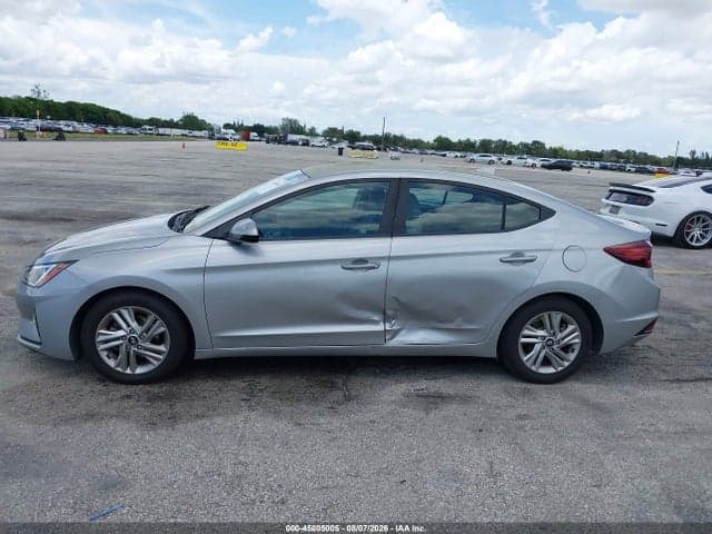 2020 HYUNDAI ELANTRA SEL 14