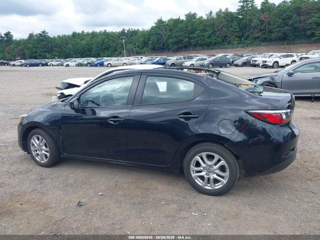 2018 TOYOTA YARIS IA 13