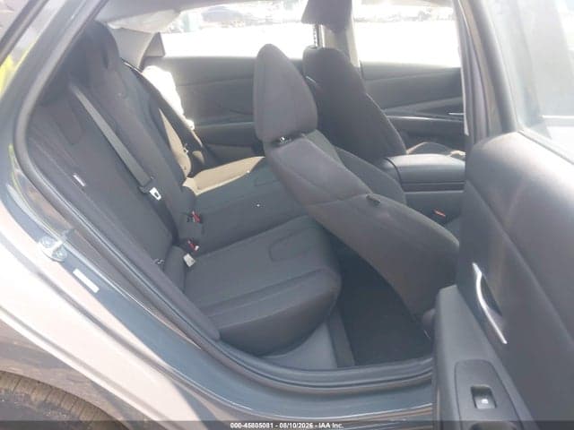 2024 HYUNDAI ELANTRA SE 8