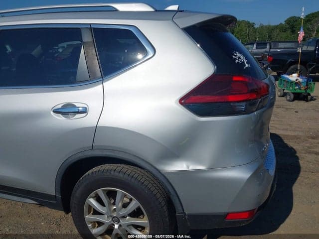 2018 NISSAN ROGUE SV 17