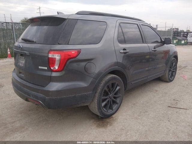2017 FORD EXPLORER XLT 4