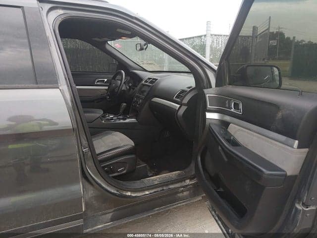 2017 FORD EXPLORER XLT 5