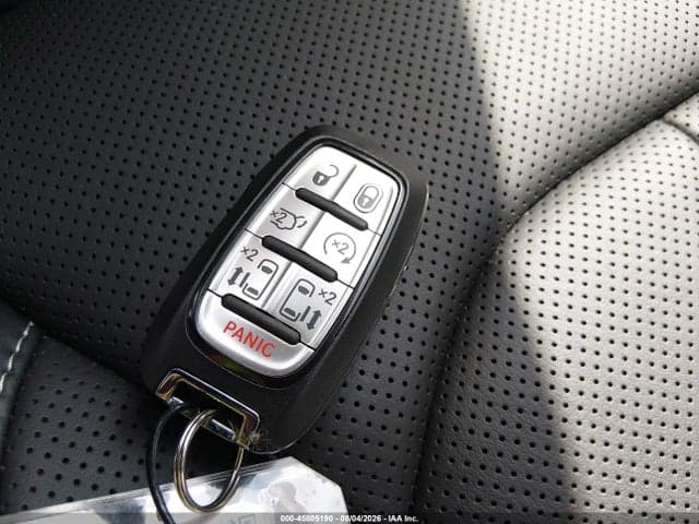 2027 CHRYSLER PACIFICA 11