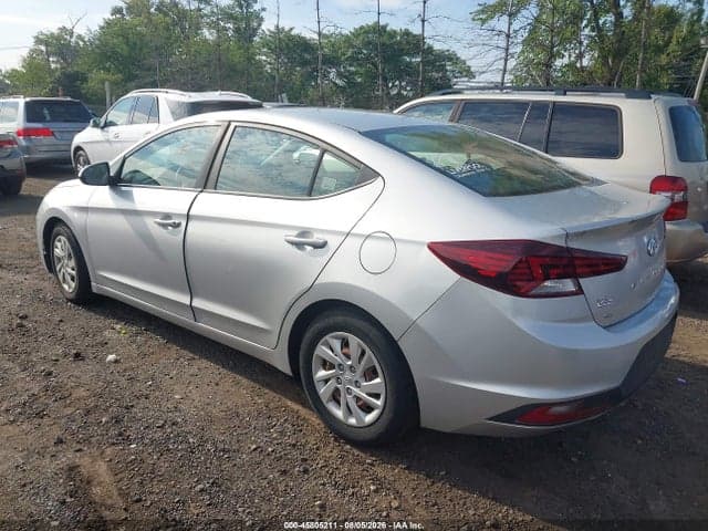 2019 HYUNDAI ELANTRA SE 3